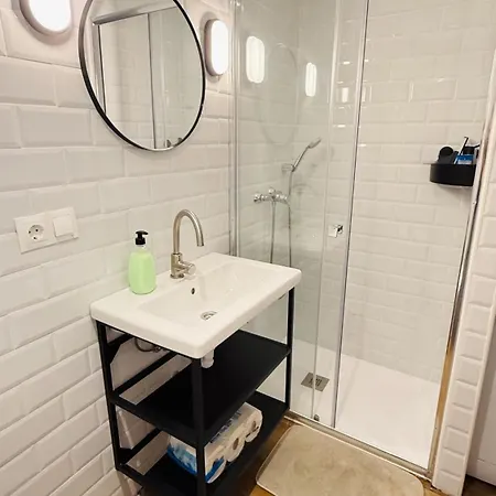 Downtown Apartment *