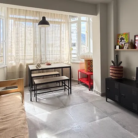 Downtown Apartment *